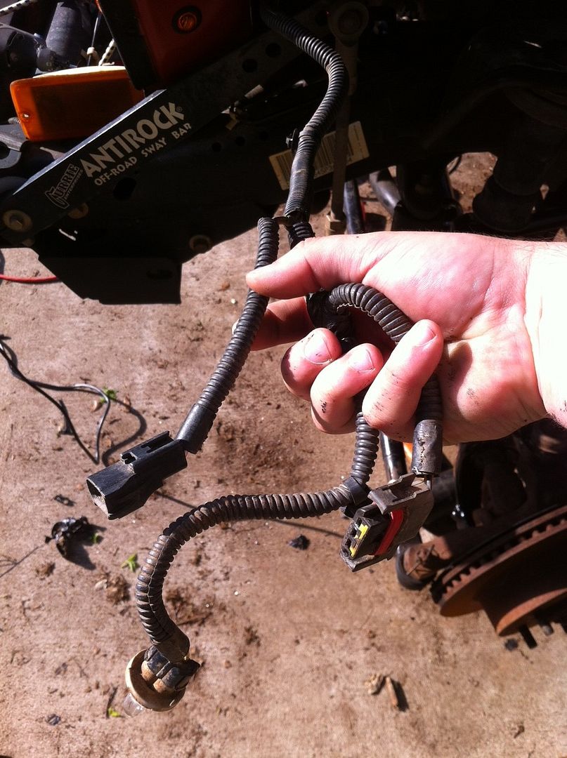 Identify a wire near headlight on 05 LJ - JeepForum.com